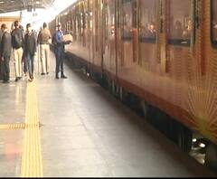 Tejas Express | अहमदाबाद- मुंबई पहिल्या खासगी 'तेजस'चा प्रवास सुरू | ABP Majha