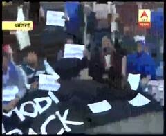 Reporter Stories: প্রধানমন্ত্রীর কলকাতা সফরকে ঘিরে বিক্ষোভ শহরজুড়ে, দেখুন ধর্মতলার ছবি