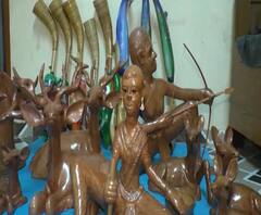 कागदाच्या लगद्यापासून आकर्षक वस्तूंची निर्मिती, अंपगत्वावर मात करत कला जोपासणारा अवलिया | ABP Majha