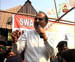 সিএএ-এনআরসির প্রতিবাদে পার্ক সার্কাসে অব্যাহত আন্দোলন, সমর্থন জানাতে গেলেন অধীর চৌধুরী