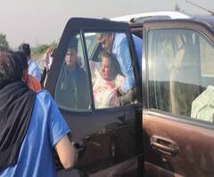 Shabana Azmi | ज्येष्ठ अभिनेत्री शबाना आझमी रस्ते अपघातात जखमी | ABP Majha