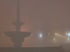 Dense fog in Delhi delays trains