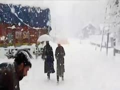 Baramulla में भारी बर्फबारी से लोगों में खौफ