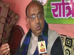 Delhi Polls: To expose AAP, BJP's Vijay Goel reaches out to slum dwellers 