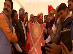 Amit Shah ने जोधपुर में Pakistani शरणार्थियों से मुलाकात की