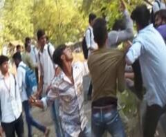 Aurangabad | शासकीय तंत्रनिकेतन महाविद्यालयातील विद्यार्थ्यांच्या वादात राजकीय कार्यकर्त्यांची उडी | ABP Majha 