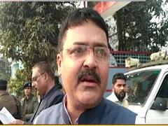 Hajipur में TET परीक्षा के दौरान हंगामा, छात्रों को पुलिस ने पीटा