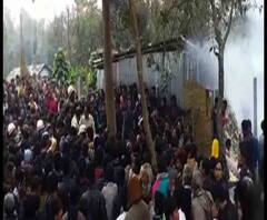 উত্তর দিনাজপুরের ইসলামপুরে স্ত্রী ও ২ মাসের মেয়েকে খুন করে পুঁতে দেওয়ার অভিযোগ, অভিযুক্তের বাড়িতে আগুন দিল গ্রামবাসী