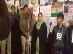 Anti-CAA protest: एक महीने से जाम शाहीन बाग, नहीं हो रहा पुलिस की अपील का असर