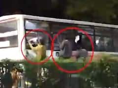 દાહોદ-ગોધરા તરફ જતી બસમાં જીવના જોખમે મુસાફરી, જુઓ વીડિયો