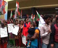 Reporter Stories: কলকাতা পোর্ট ট্রাস্টের নামবদলের ঘোষণার প্রতিবাদে অবস্থান বিক্ষোভ কংগ্রেসের