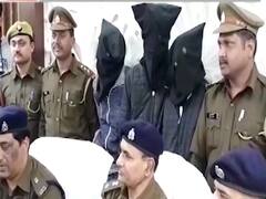 प्याज से भरे ट्रक में लूटपाट 