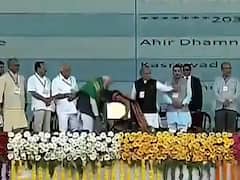Karnataka: When PM Modi touched a woman's feet