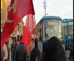 সাধারণ ধর্মঘট: বিমানবন্দর প্রভাবহীন, জলপাইগুড়িতে ধর্মঘটীদের বিক্ষোভ, যাদবপুরে মিছিল বামেদের, স্বাভাবিক কলকাতার যান-চলাচল