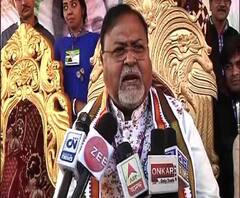 ‘রাজ্যপাল ভারসাম্য হারাচ্ছেন, দুঃখ হচ্ছে’, কম কথা বলার পরামর্শ পার্থর