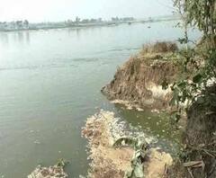 Reporter Stories: নদী ভাঙনে আতঙ্কে নদিয়ার ফুলিয়া, স্থায়ীভাবে পাড় বাঁধাইয়ের আর্জি গ্রামবাসীদের 