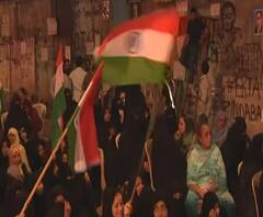 #MumbaiBagh | “आंदोलन कधीपर्यंत करायचं हा निर्णय महिलांचा, आम्ही सपोर्ट देणार”, नागपाड्यातील आंदोलनात पुरुषही सहभागी