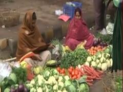 Ground Report: पटना की मंडी में सब्जी खरीदने आए लोगों से सुनिए महंगाई का हाल