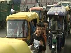 Jaffrabad में महिलाओं के प्रदर्शन से लगा जाम, 15 मिनट के सफर में लग रहा एक घंटा