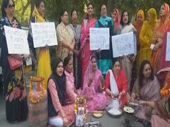 महंगे गैस सिलेंडर के खिलाफ कांग्रेस का प्रयागराज और जोधपुर में विरोध प्रदर्शन