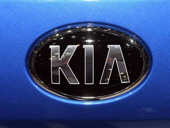 Innova को टक्कर देगी Kia की 'Carnival' । Auto Expo 2020