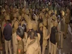 Delhi में 4 थाना क्षेत्रों में लगाया गया कर्फ्यू