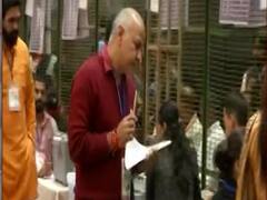 Delhi election 2020: Manish Sisodia takes lead in Patparganj seat