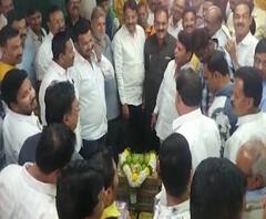 Alphanso Mango | कोकणचा राजा पुण्यात दाखल, 21 हजार 500 रूपये पेटीची विक्री | ABP Majha