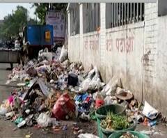 Pune waste Issue | या कचऱ्याचं करायचं काय? 5 दिवसांपासून पुणेकरांची कचराकोंडी | ABP Majha 