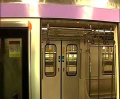 ইস্ট-ওয়েস্ট মেট্রোর প্রথম যাত্রার সাক্ষী হতে ভিড় সল্টলেক সেক্টর ফাইভ স্টেশনে