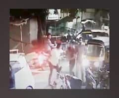 Fight Over Parking | डोंबिवलीत पार्किंगच्या वादातून रिक्षाचालक आणि स्थानिकांंमध्ये हाणामारी, रिक्षाचालकाचा चाकूहल्ला