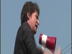 Priyanka Gandhi आजमगढ़ दौरे पर, यूपी पुलिस के खिलाफ खोला मोर्चा