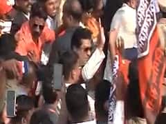 Raj Thackeray's bid to woo saffron vote base of Shiv Sena