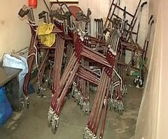 Handicap Outfit Issue | कोल्हापुरात दिव्यांगांसाठीचं साहित्य धूळखात | ABP Majha