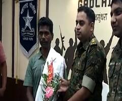  Gadchiroli Naxali Vilas Kolha Surrender | दीडशे गुन्हे दाखल असलेल्या नक्षली कमांडर विलास कोल्हाचं आत्मसमर्पण 