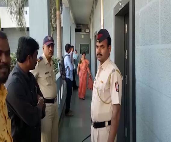 HSC Exam | पेपर सोडवण्यात मदत करणाऱ्या शिक्षकांना अटक | औरंगाबाद | ABP Majha