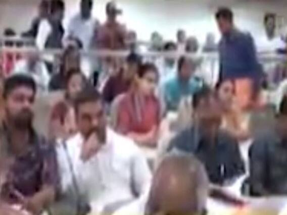 ગાંધીનગરમાં અધિકારી રાજ હોવાનો મેયર સહિત ભાજપના સભ્યોનો બળાપો, જુઓ વીડિયો