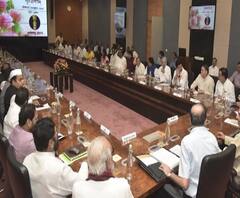 Gram Panchayat | ग्रामपंचायतीमध्ये पक्षांतर बंदी कायदा लागू होणार? | ABP Majha