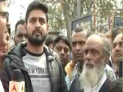 Delhi: Ray of hope amidst violent protests