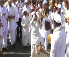 Khed Shivapur Toll Naka हटाव आंदोलनाला यश; पुणे-पिंपरीतील गाड्यांना टोलमाफ | ABP Majha