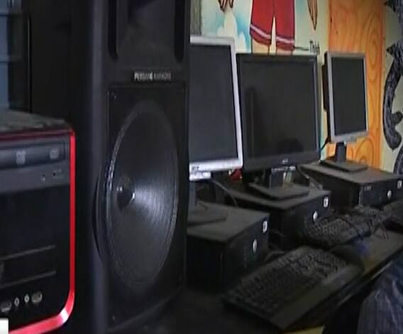 Special Report | डिजिटल शाळा अंधारात, बिलं थकल्याने महावितरणने वीज कापली | ABP Majha