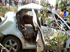 હળવદ-ધ્રાંગધ્રા રોડ પર કાર પલટી જતાં બે લોકોના મોત, ચાર ઘાયલ