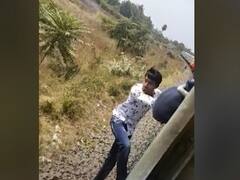 Youth dies while trying to perform dangerous train stunt | Sansani