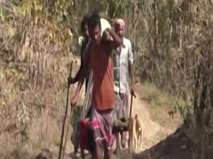 Chhattisgarh: Locals carry pregnant woman on makeshift stretcher for over 5 km 