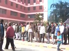 Delhi Election में वोटिंग के लिए सिर्फ 2 घंटे बाकी, 6 बजे तक कर सकते हैं मतदान 