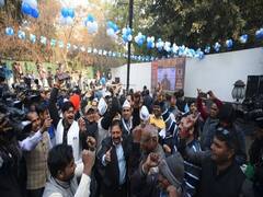 Delhi Election Result LIVE: અરવિંદ કેજરીવાલ AAP કાર્યાલય પહોંચ્યા, જુઓ વીડિયો