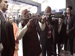 DefExpo2020: When PM Narendra Modi fired with assault rifle | Master Stroke