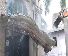 Santosh Ambekar's Bunglow Demolished | नागपूरचा डॉन संतोष आंबेकरच्य बंगल्यावर पालिकेचा बुलडोजर 