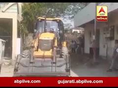 સુરત: કતારગામમાં માપણી કરતા વધારાનો ભાગ ડીમોલીશન કરાતા લોકોમાં રોષ, જુઓ વીડિયો 