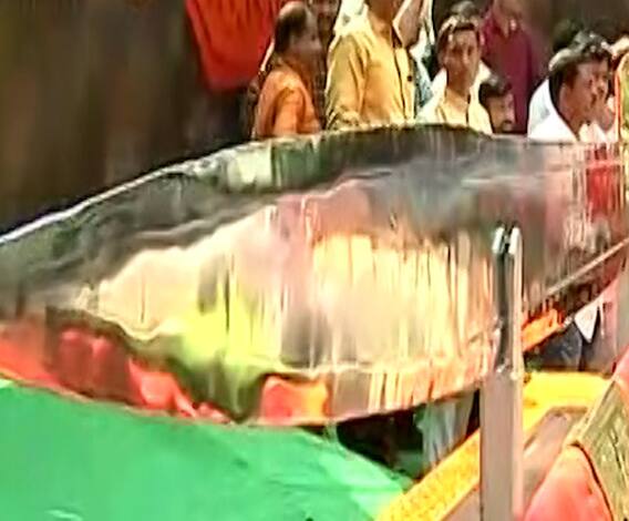 Bhavani Sword | नाशिकमध्ये साकारली साडेतोरा फूट लांब आणि 123 किलो वजनी भवानी तलवार | ABP Majha